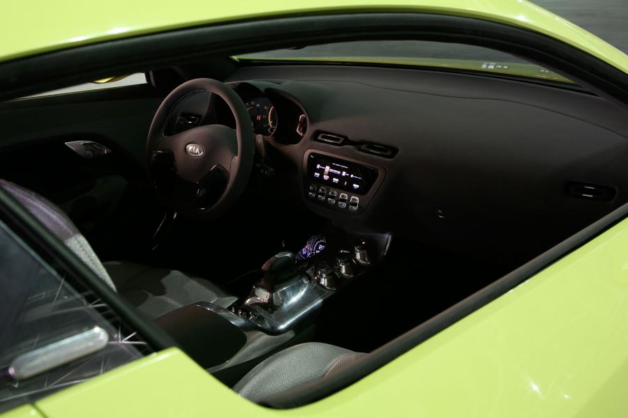 Интерьер Kia Kee Concept 2007 года  (фото 15 из 53)
